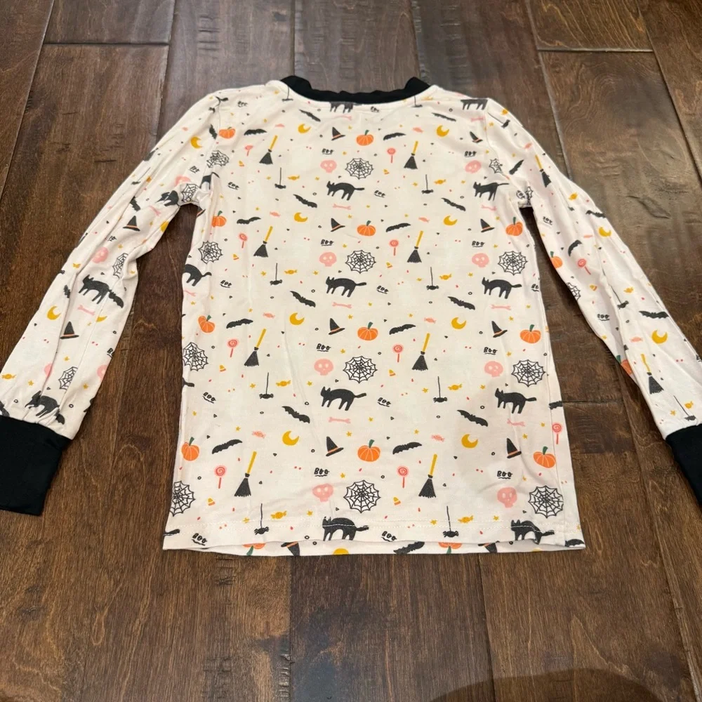 Ollie Jay Spooky Scenes Halloween Bamboo Pajama Set size 7